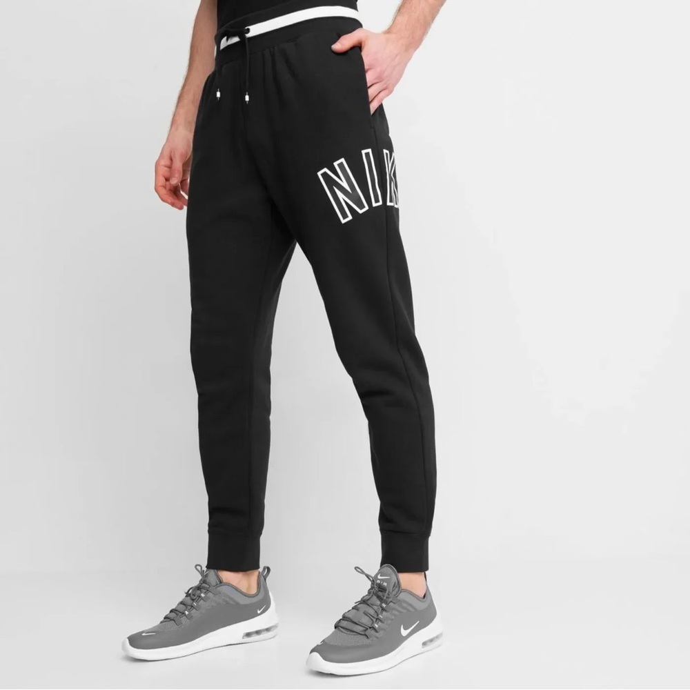 EUC Nike Air Men's Fleece Jogger Sweatpants in Black